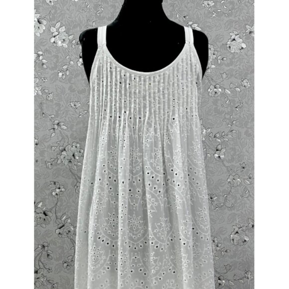 SoieRose White Victorian Cotton Nightgown – SR-1187 - Vintage Sleepwear - Picture 5 of 7